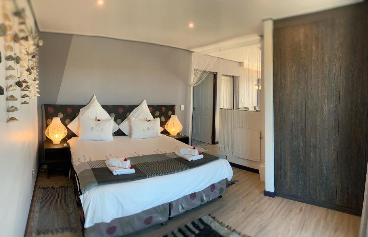 Farr Out Guest House Патерностер Екстер'єр фото
